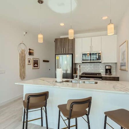 Sentral Michigan Avenue Aparthotel Chicago Bagian luar foto Kitchen