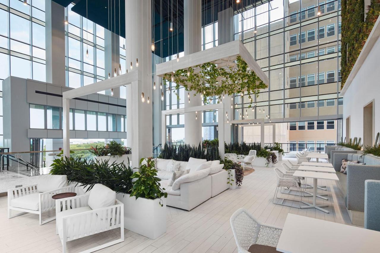 Sentral Michigan Avenue Aparthotel Chicago Bagian luar foto The interior of the new terminal