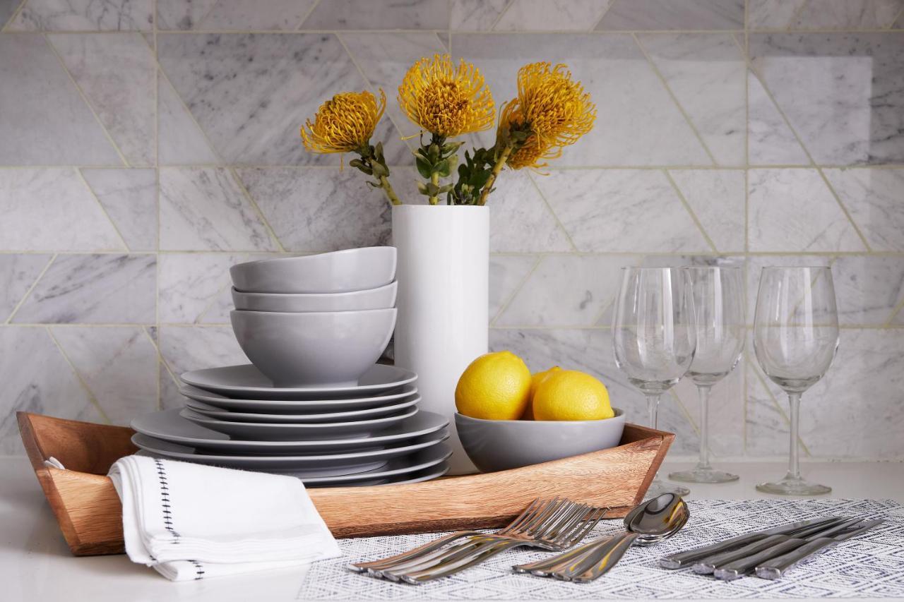 Sentral Michigan Avenue Aparthotel Chicago Bagian luar foto Dinnerware