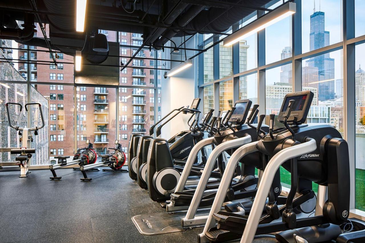 Sentral Michigan Avenue Aparthotel Chicago Bagian luar foto The fitness center