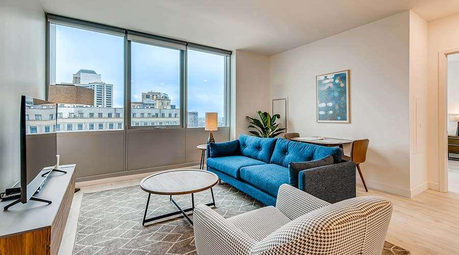 Sentral Michigan Avenue Aparthotel Chicago Ruang foto A living room at the Ritz-Carlton