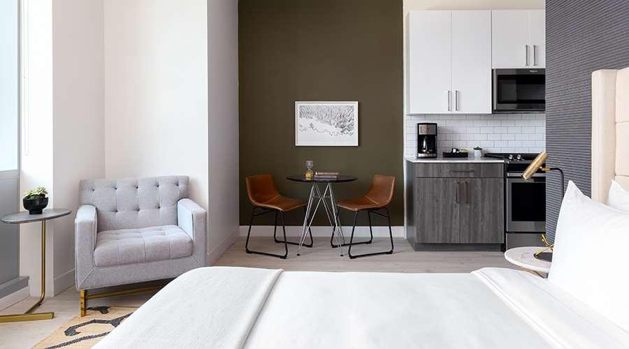Sentral Michigan Avenue Aparthotel Chicago Ruang foto A typical studio apartment